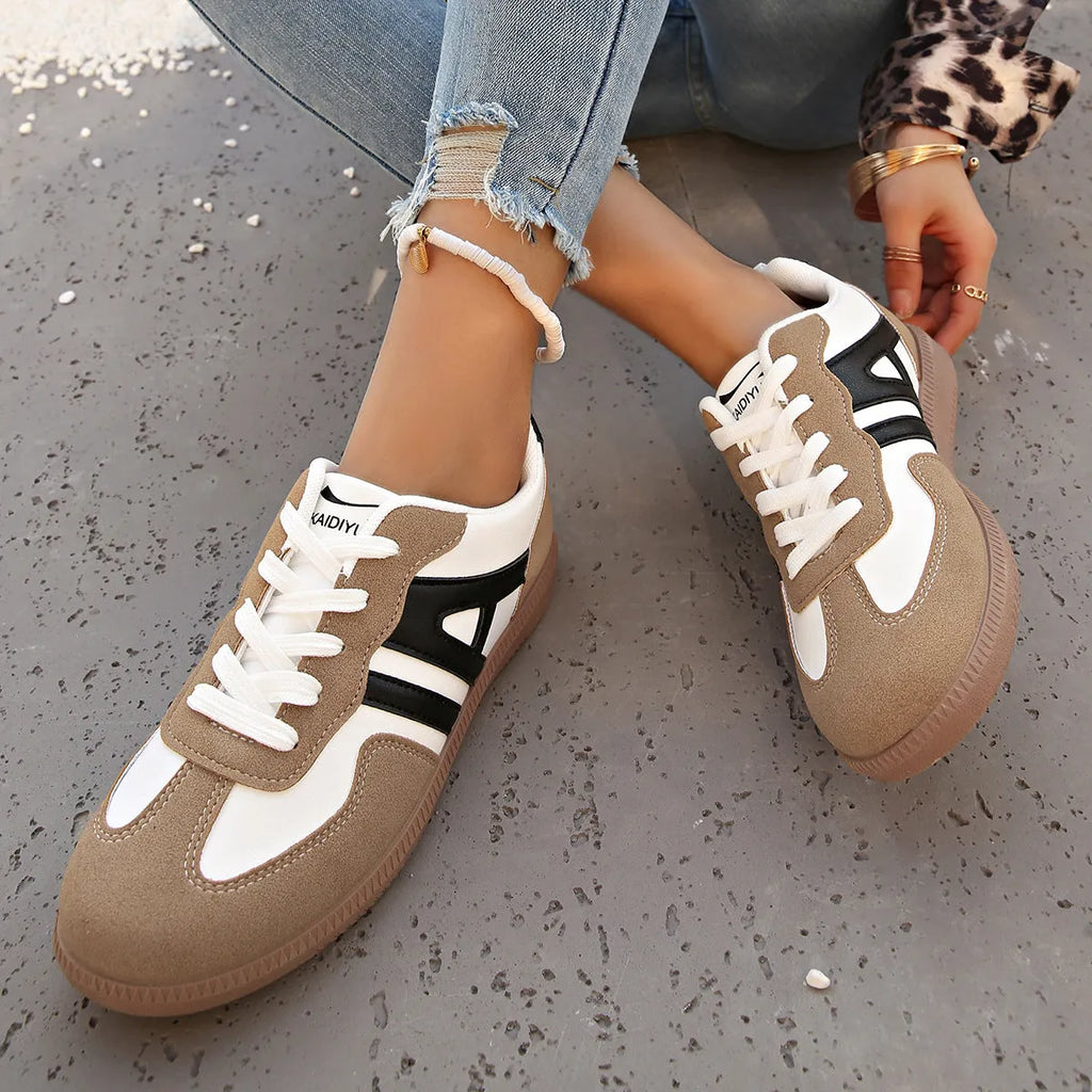 Women's retro colour matching jogging shoes with lace-up design and platform sole