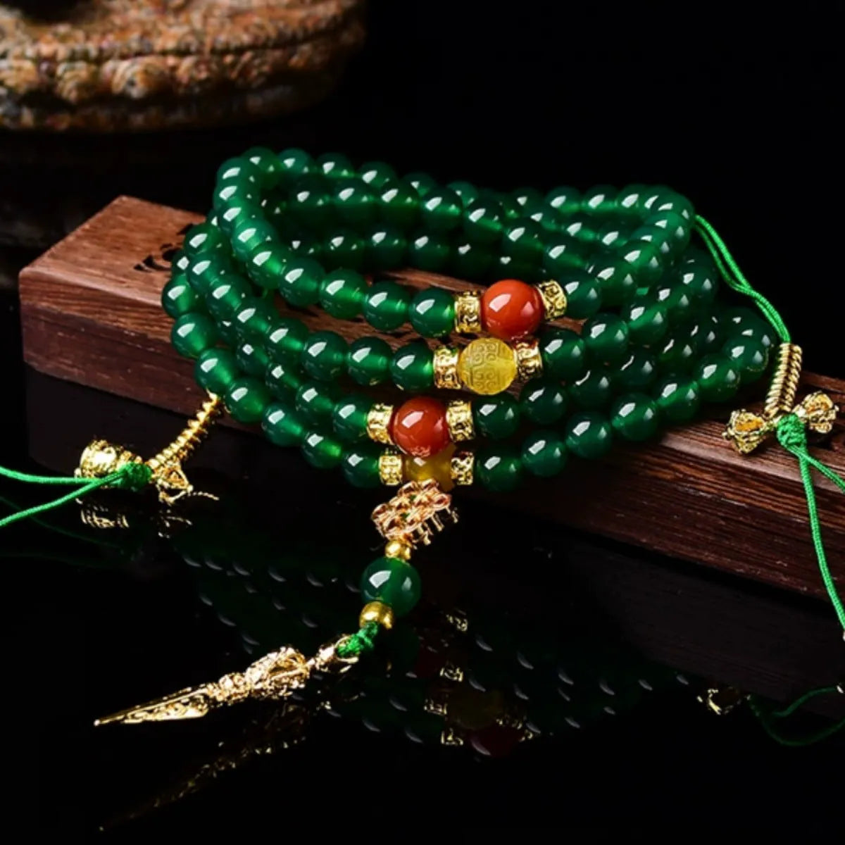 Brazil natural green agate multi-circle bracelet showing stone beads and manual processing detail