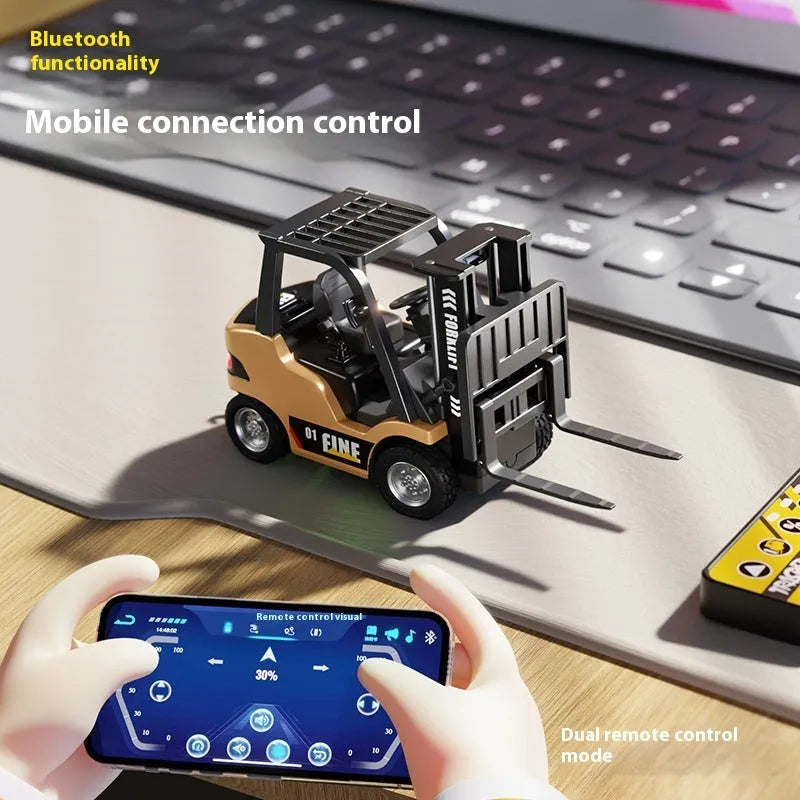 1:64 scale alloy Bluetooth remote control forklift model with obstacle course accessories