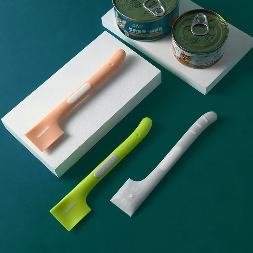 Long-handled pet feeding spoon for dog and cat wet food with angle scraping edge