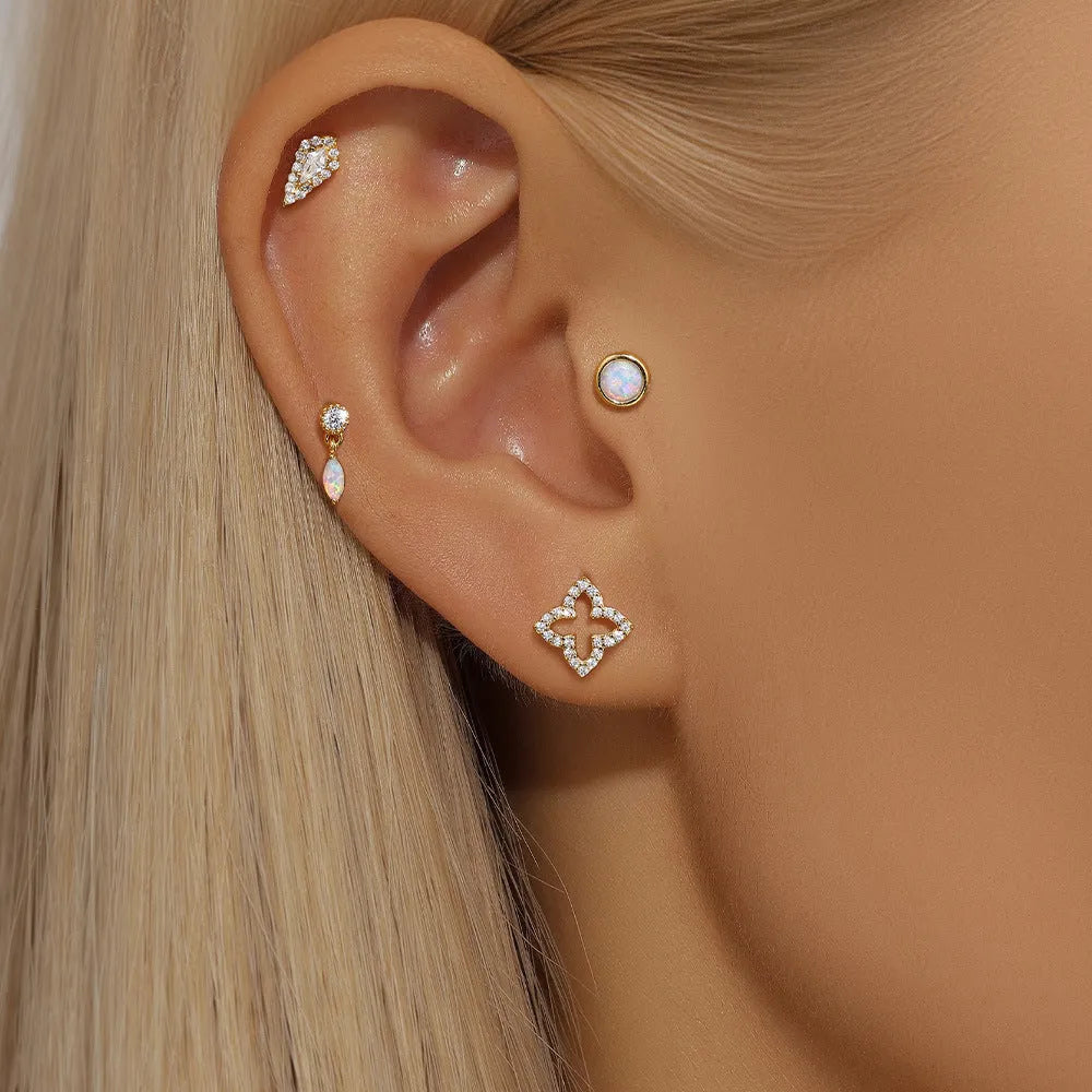 S925 sterling silver geometric flat column thread ear bone studs in a gold electroplated finish.
