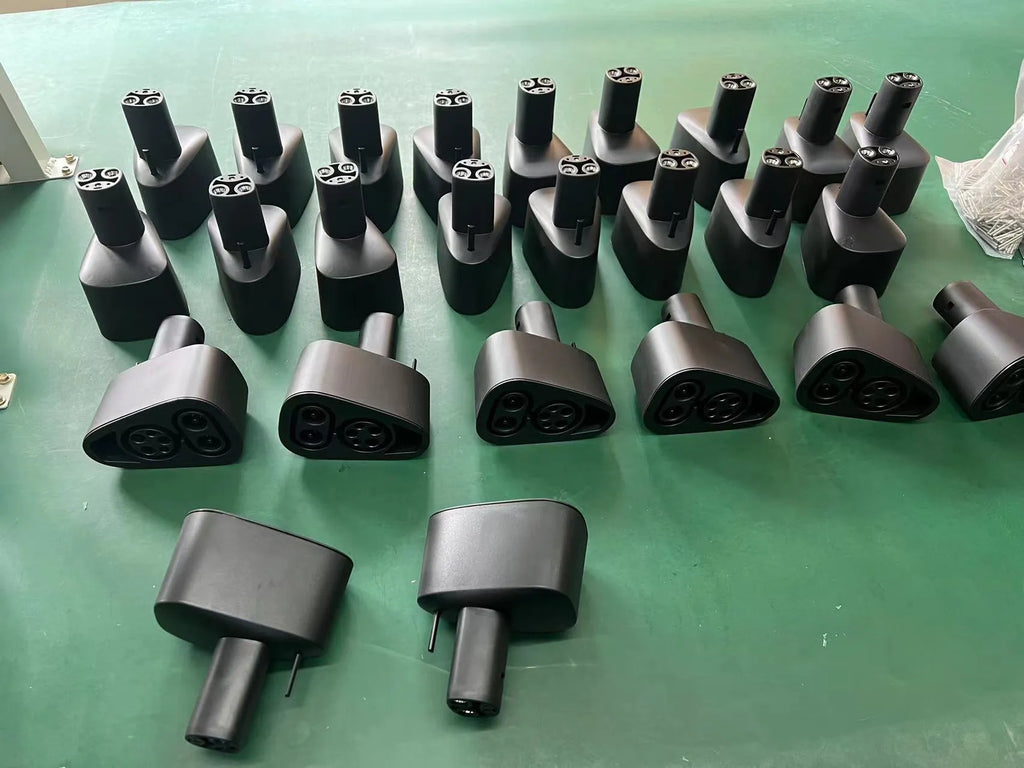 Black Tesla charging plug conversion adapter with specifications for 80A and 500V