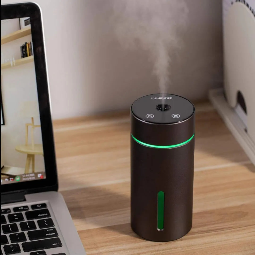 Aluminium car humidifier diffuser with night light, 260ml capacity, 66mm cube design