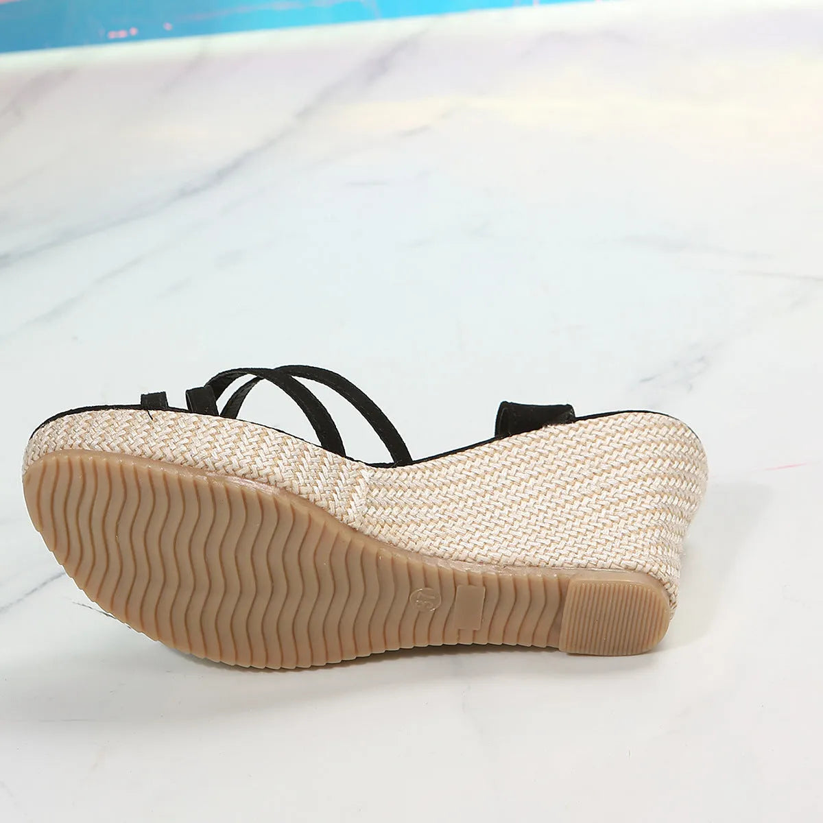Women's wedge sandals with fish mouth toe bracket and cloth cover uppers in black colour