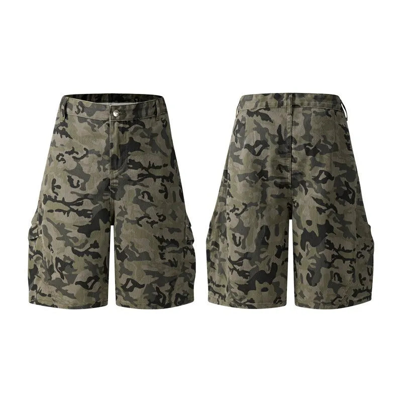 Retro loose-fit workwear shorts in washed cotton fabric with a zipper fly, shown in camouflage colour.