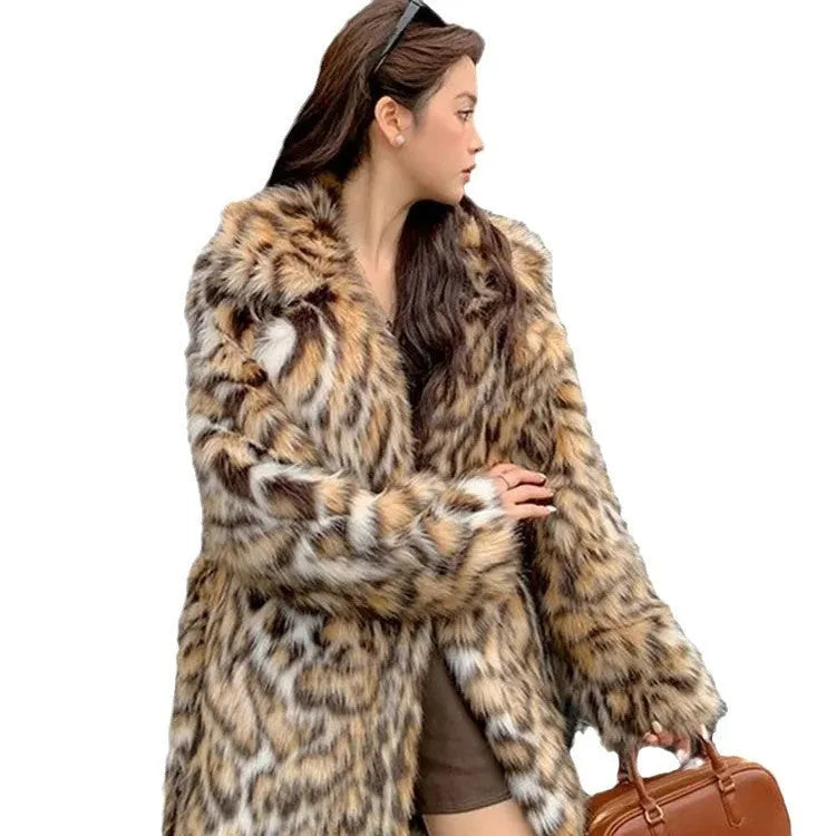 Women's faux fur street fashion coat with fur collar and pockets in various sizes