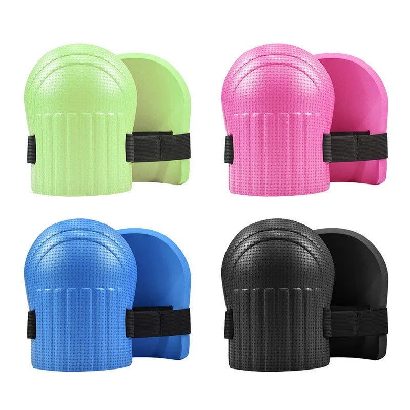 A pair of foam kneepads in EVA material for work on hard floors.