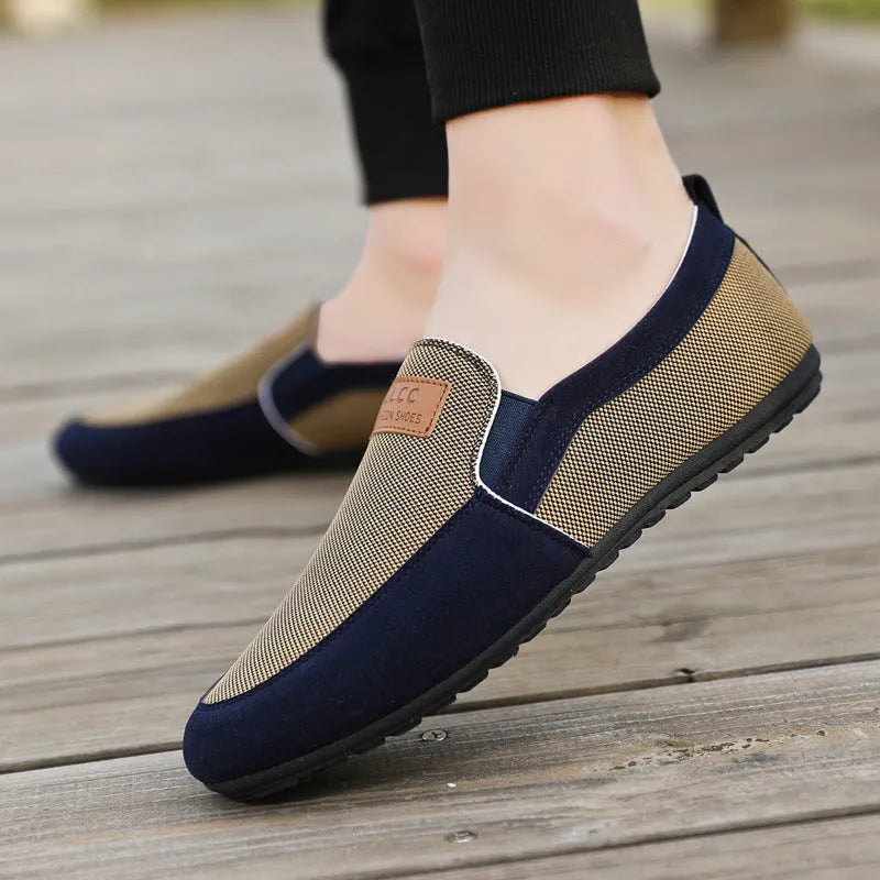 Men's grey and khaki canvas board shoes with round toe and rubber soles