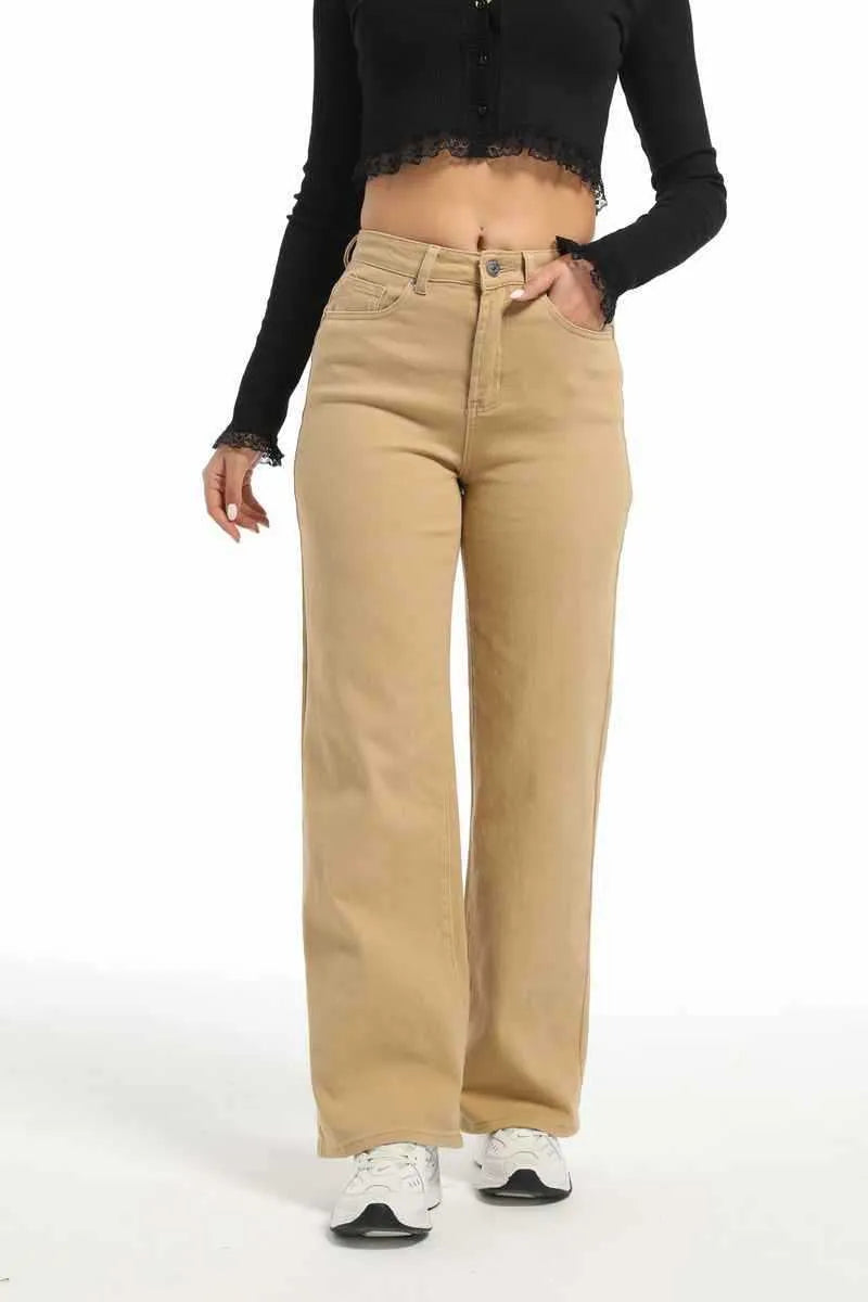 Women's high-waist wide-leg jeans in apricot and khaki colours, showing the relaxed fit and trouser length.