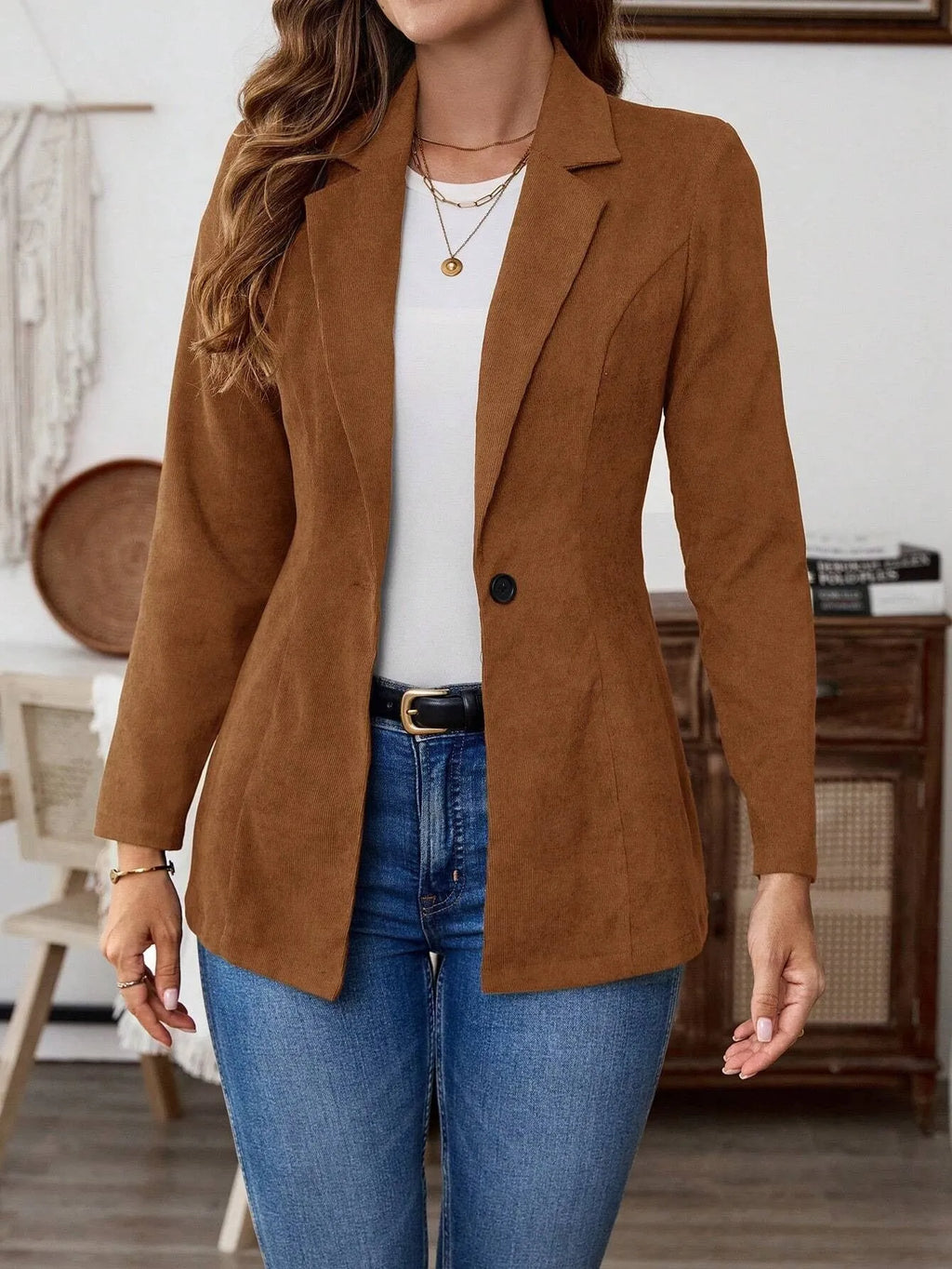 Brown lapel single-breasted leisure suit coat with long sleeves