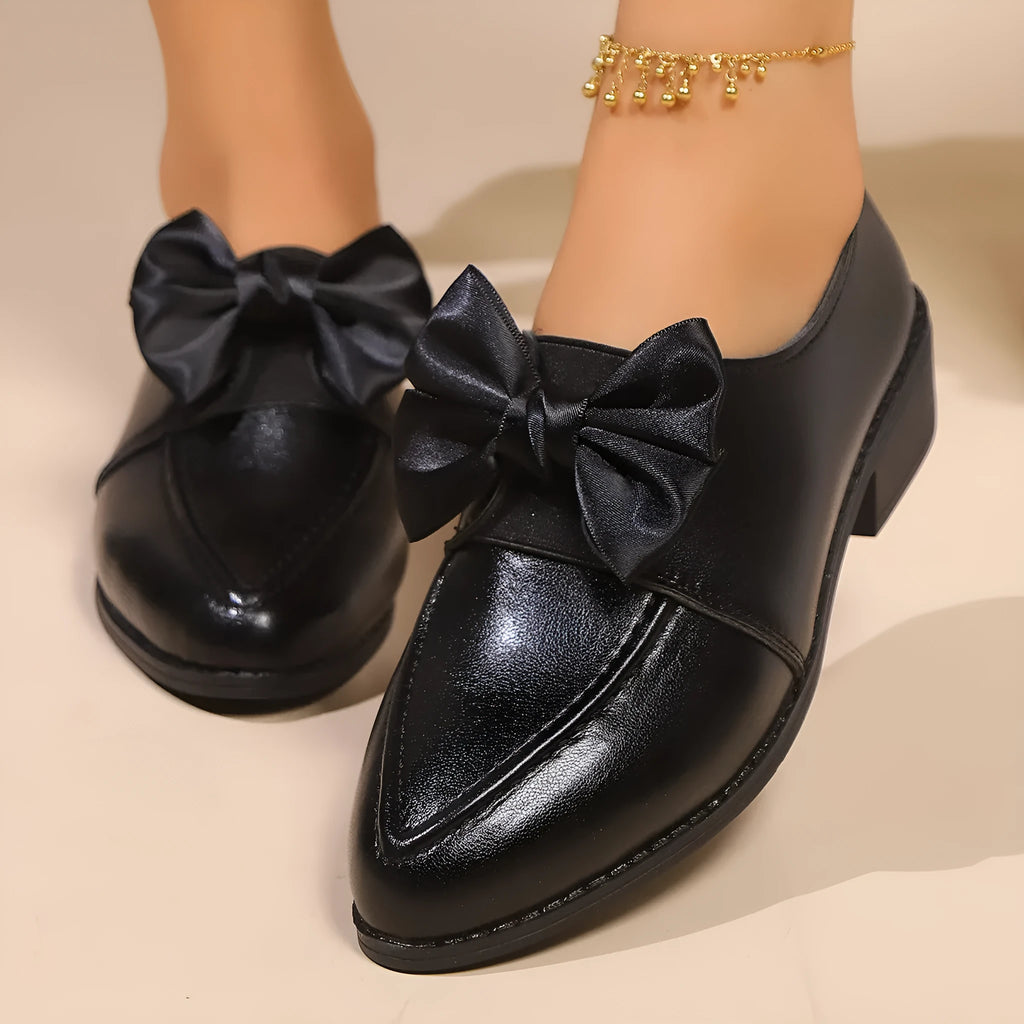 Women's flat loafers with a decorative bow, available in big bow or small bowknot styles.