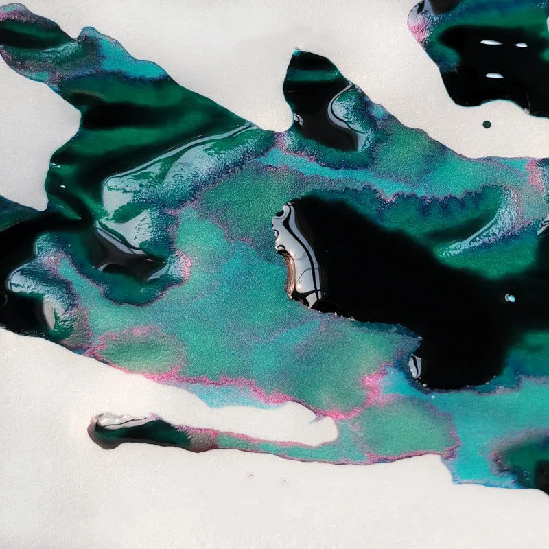 Sheen gradient colour ink bottle with gold powder shimmer for fountain pens