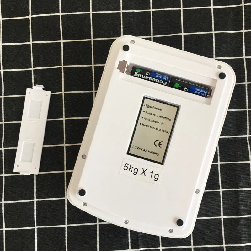 SF-400A electronic kitchen scale with digital display showing weight measurement