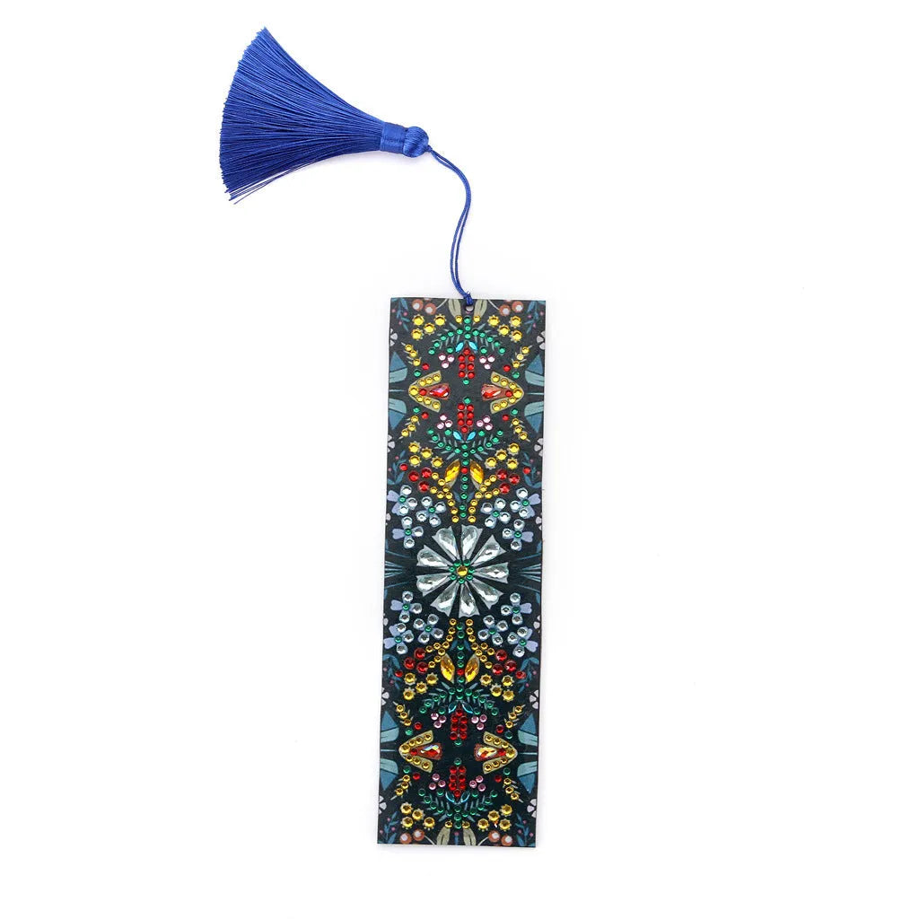 Mandala flower diamond embroidery on leather bookmark with special-shaped round diamonds
