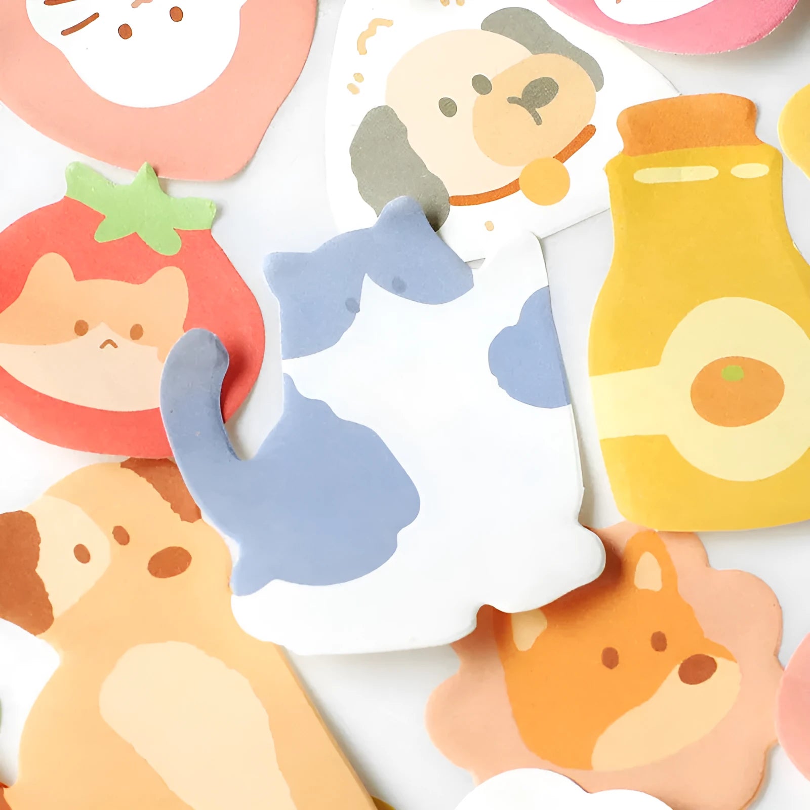 Small animal shaped sticky note set with 90 pages showing six colourful cover designs