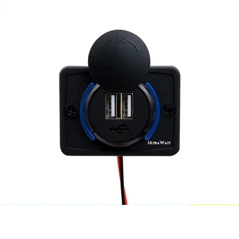 Black vehicle USB charger with 12-24V input and 3.1A output for car device charging
