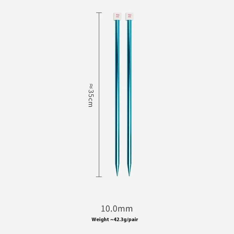 Set of crochet hooks in various sizes from 2.0mm to 9.0mm, each with a protective end cap.