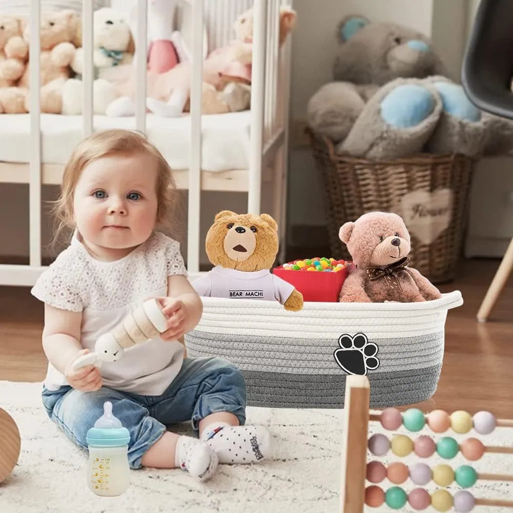 Handmade light beige cotton rope storage basket with wood elements measuring 34x26x15cm