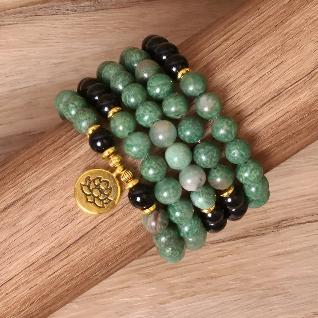 Green and black elastic beaded alloy bracelet with natural style design