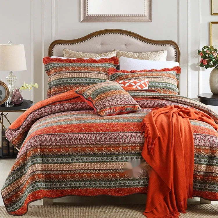 Quilted cotton bed cover set with printed pattern including bedspread and two pillowcases