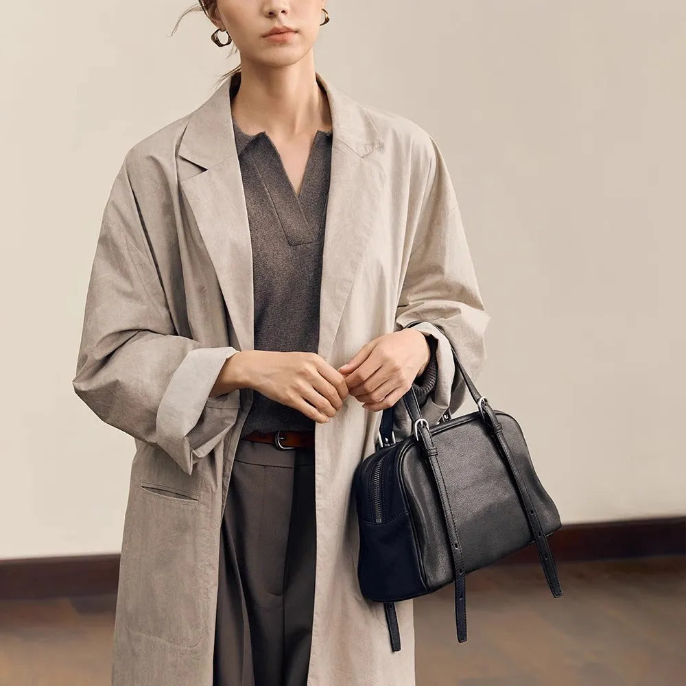Women's retro genuine leather shoulder bag with horizontal square shape and double straps