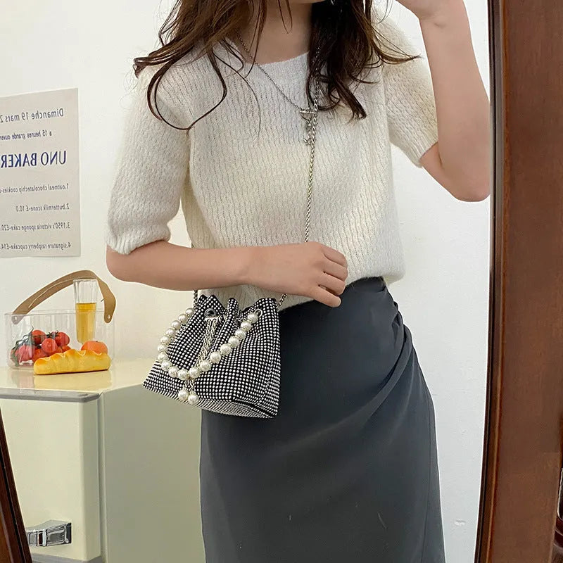 Fashion light diamond shoulder bag in bucket shape with chain strap and multiple pockets