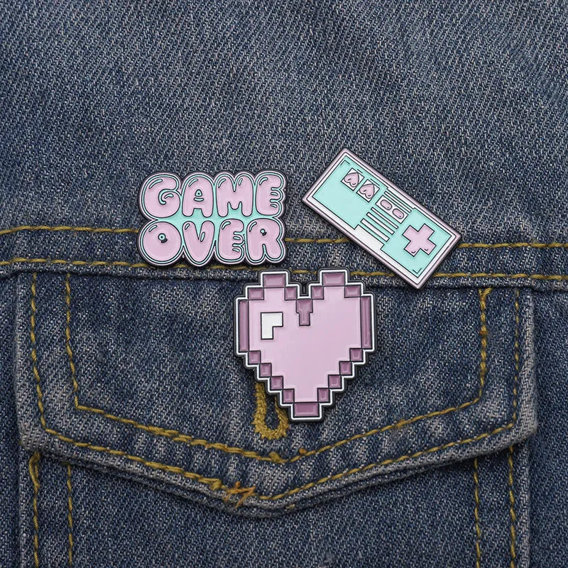 Stereo game console metal badge in alloy construction with independent OPP packaging