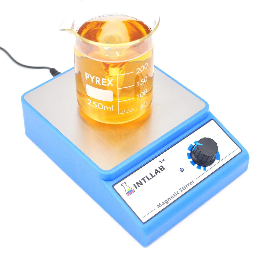 Laboratory magnetic stirrer with 130x130mm work table, ABS and 316 stainless steel, 3000ml capacity.