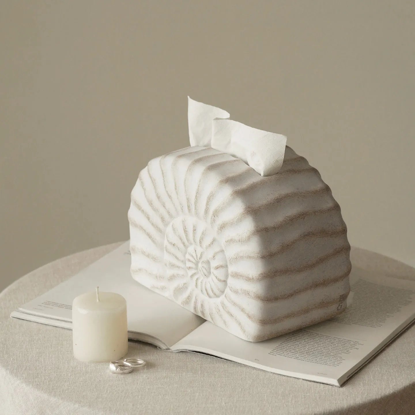 Conch ramble design resin tissue box cover with modern simplicity styling