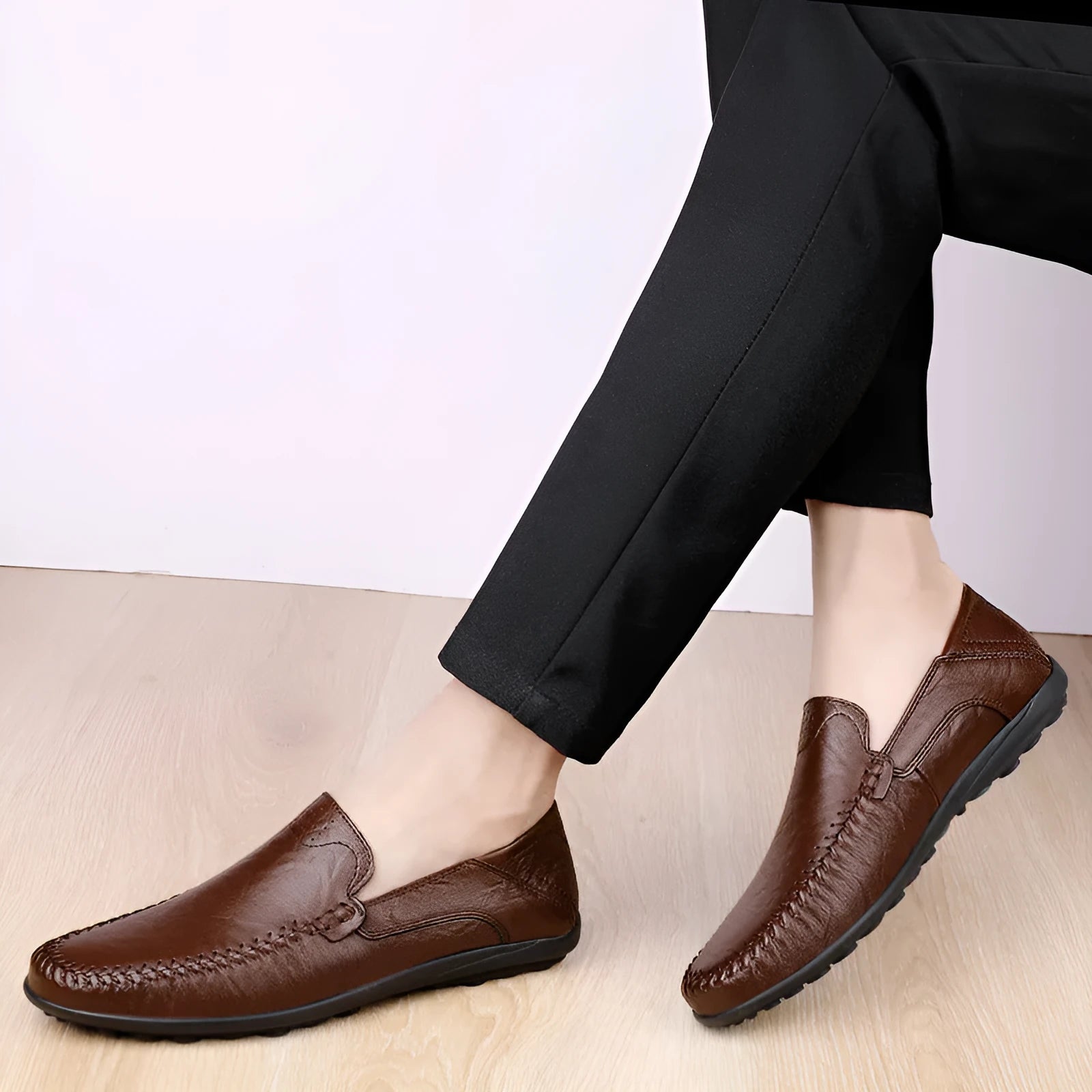 Men's brown leather casual shoes with round toe and flat rubber sole