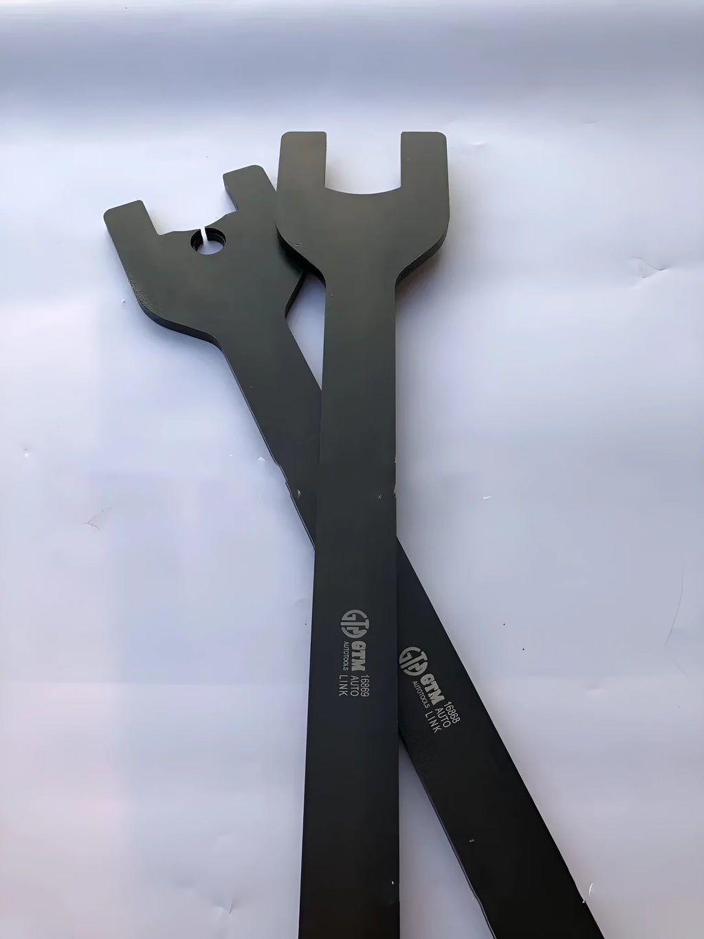 Land Rover fan wrench coupler set with 36mm and 40mm alloy steel spanners for automotive repair