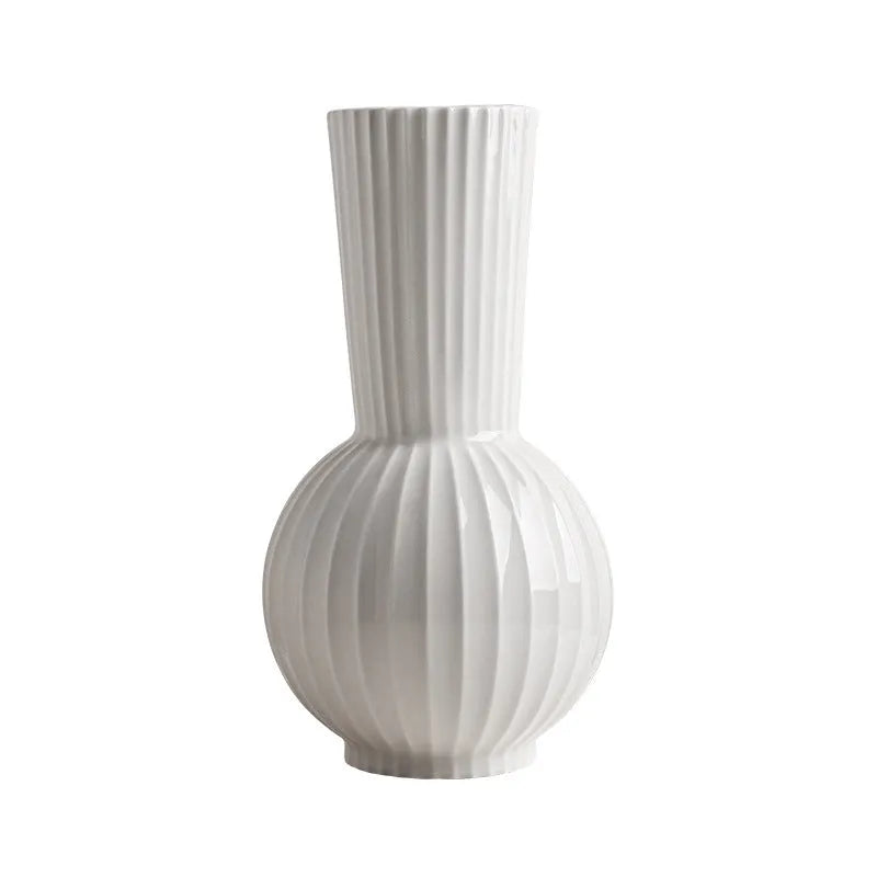 White ceramic ball striped vase on table with American country styling