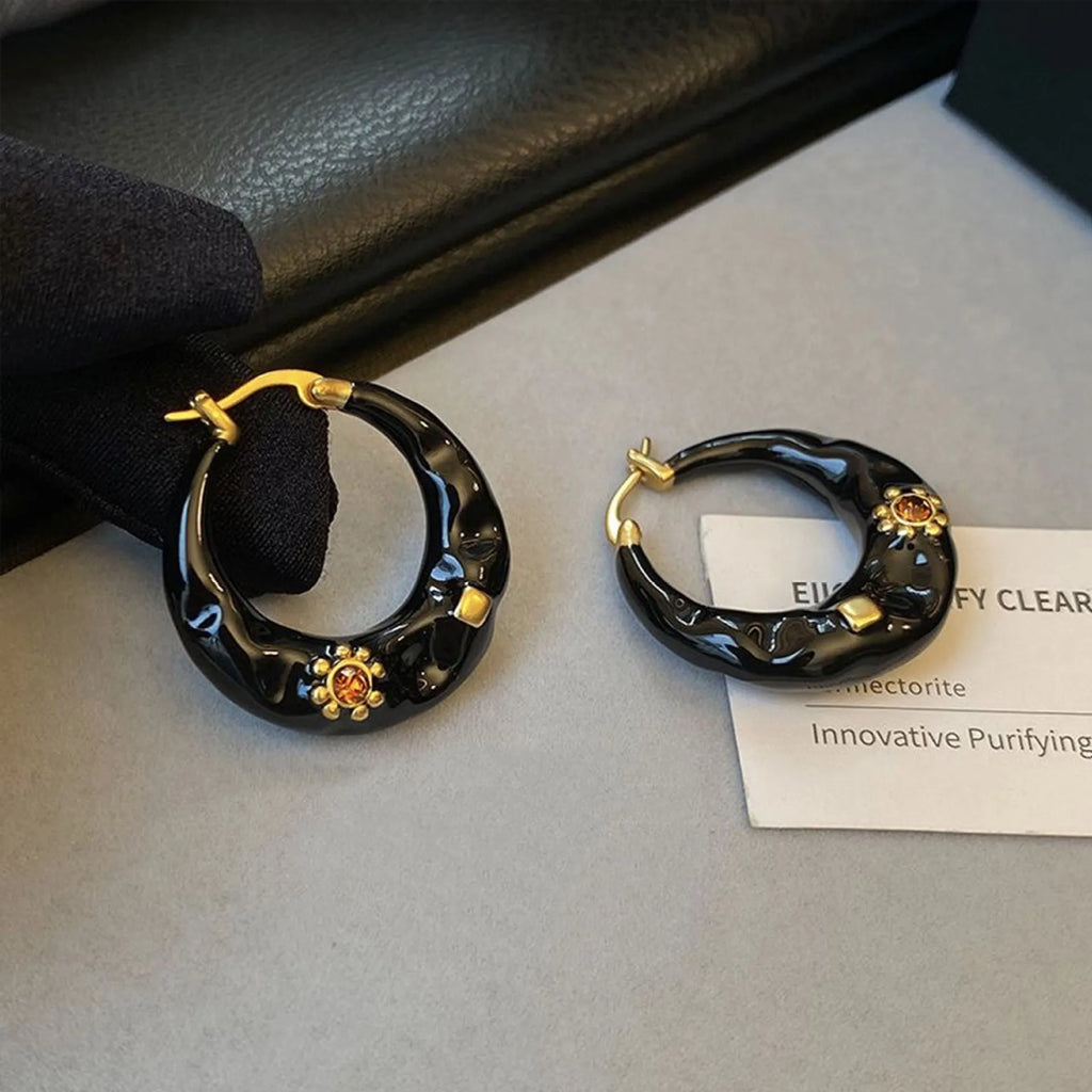 Hong Kong style retro alloy ear studs with rhinestone inlay in black and red colours