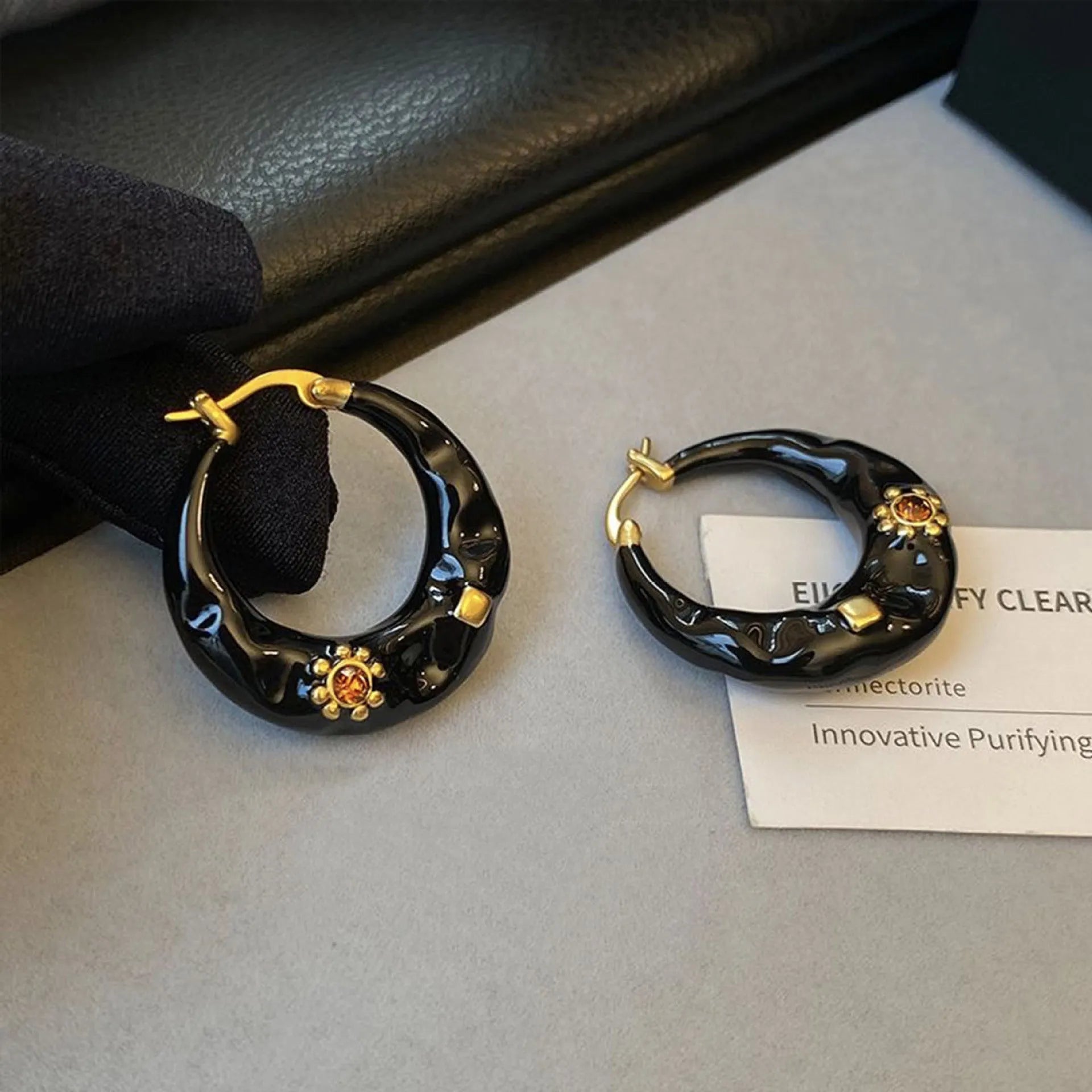 Hong Kong style retro alloy ear studs with rhinestone inlay in black and red colours