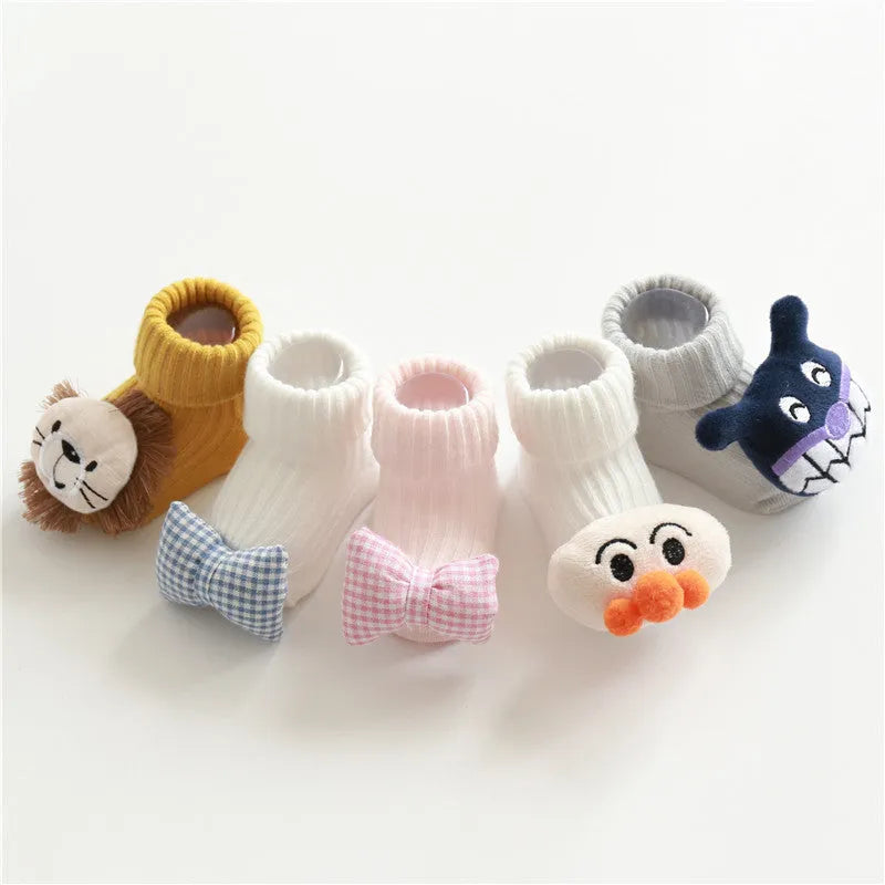 Cotton baby socks with non-slip soles in animal and bow patterns for infants 0-3 years
