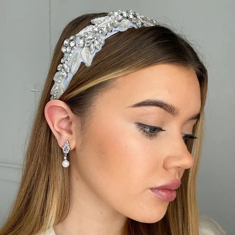 Geometric pearl earrings with micro inlaid zircon and flower design in gold plating