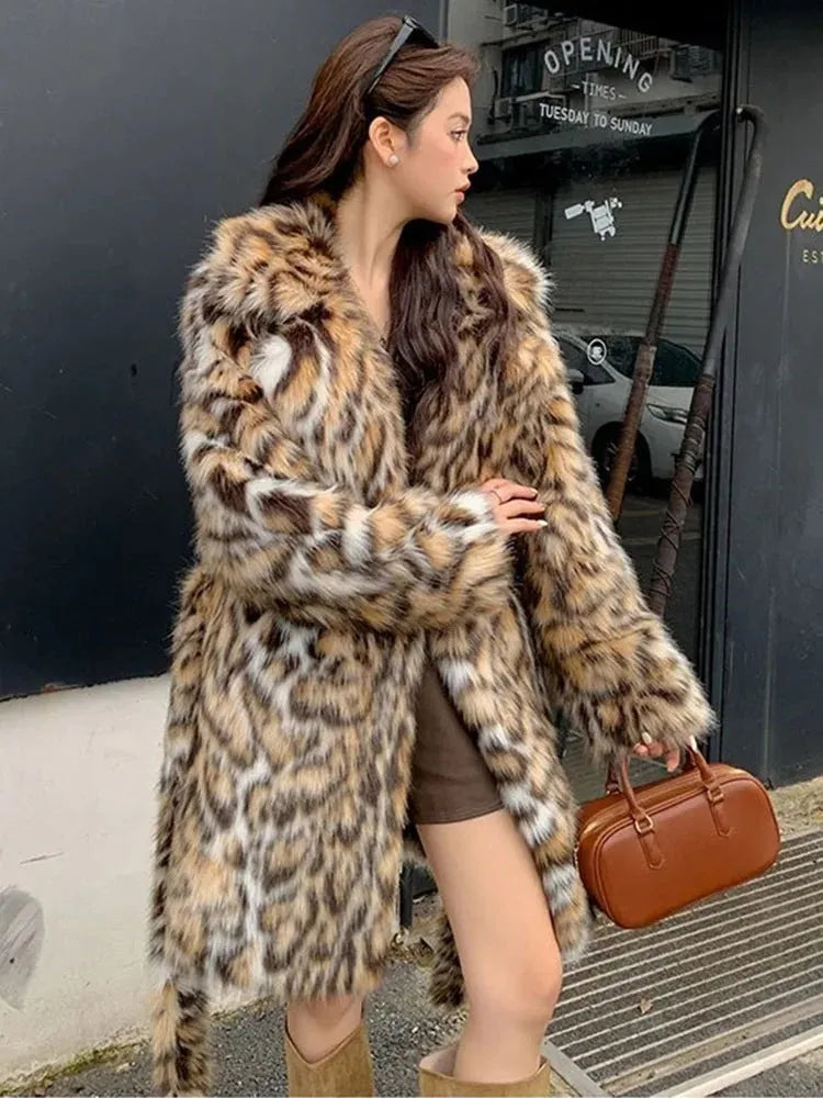 Women's faux fur street fashion coat with fur collar and pockets in various sizes
