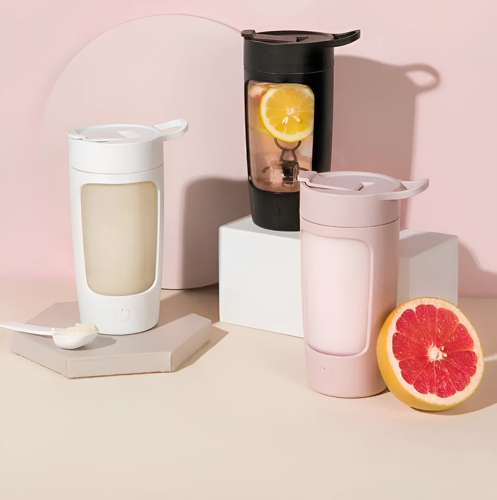 Portable automatic mixing cup blender in black, blue, pink or white with 650ml capacity
