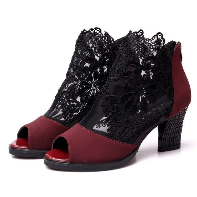 Black lace women's Gladiator sandals with a square high heel and peep toe on a zip closure