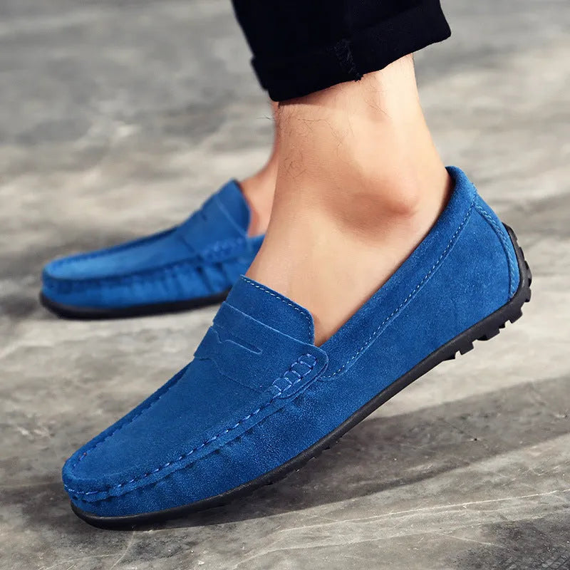 Men's suede leather casual shoes in British plus sizes with flat rubber sole