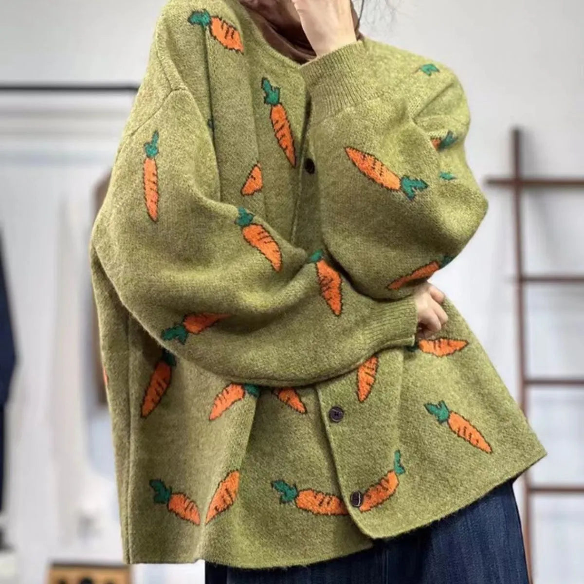 Round neck loose cardigan sweater with artistic Mori printing colour contrast in viscose fabric