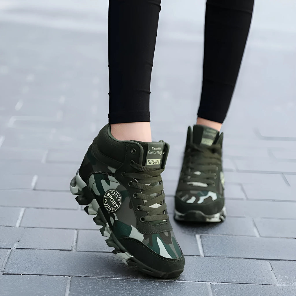 Green camouflage canvas sneakers with rubber sole in women's casual style