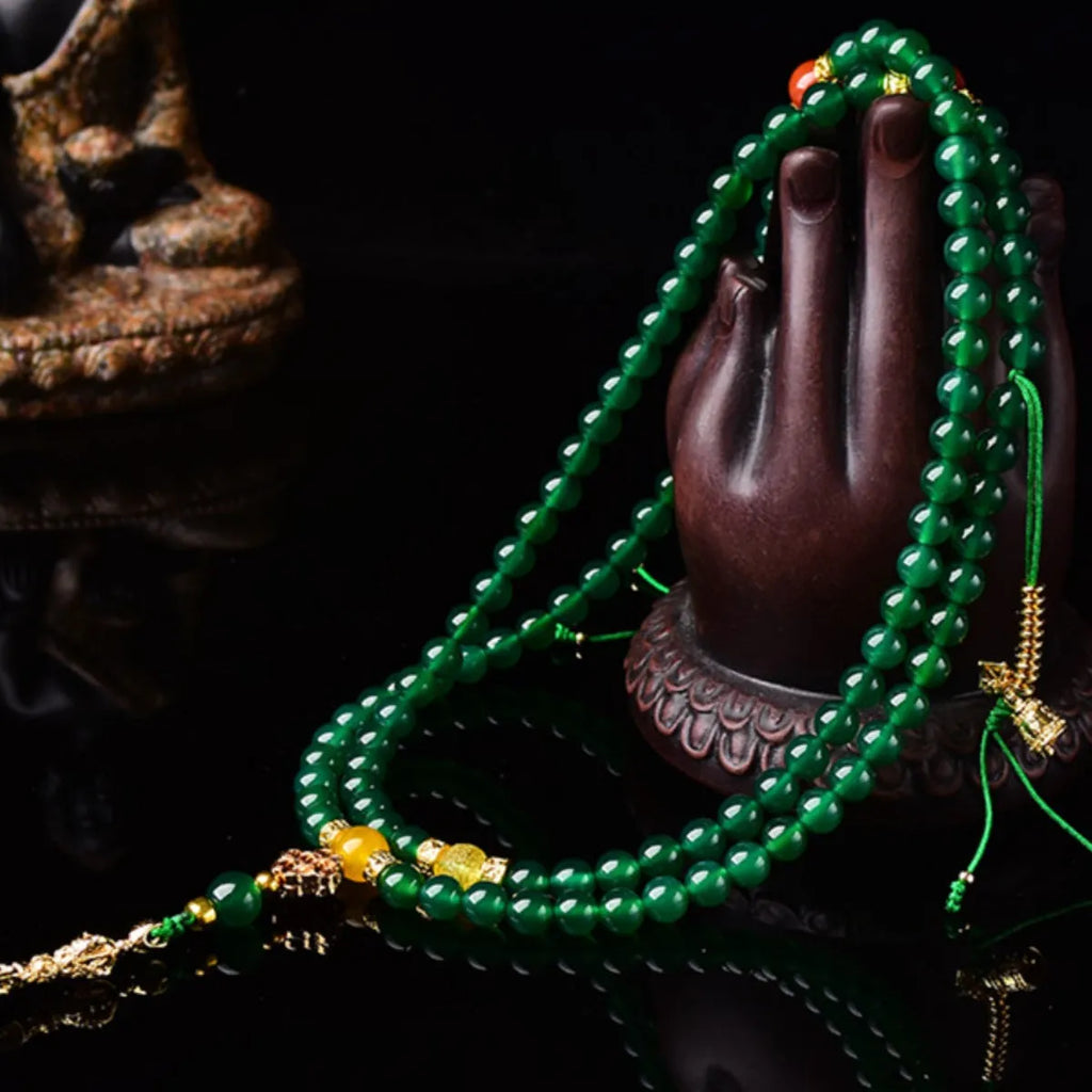 Brazil natural green agate multi-circle bracelet showing stone beads and manual processing detail