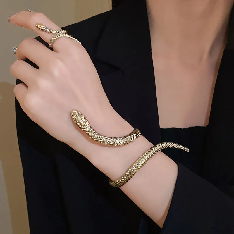 Gold twisted winding snakes design opening ring bracelet 2-piece jewellery set