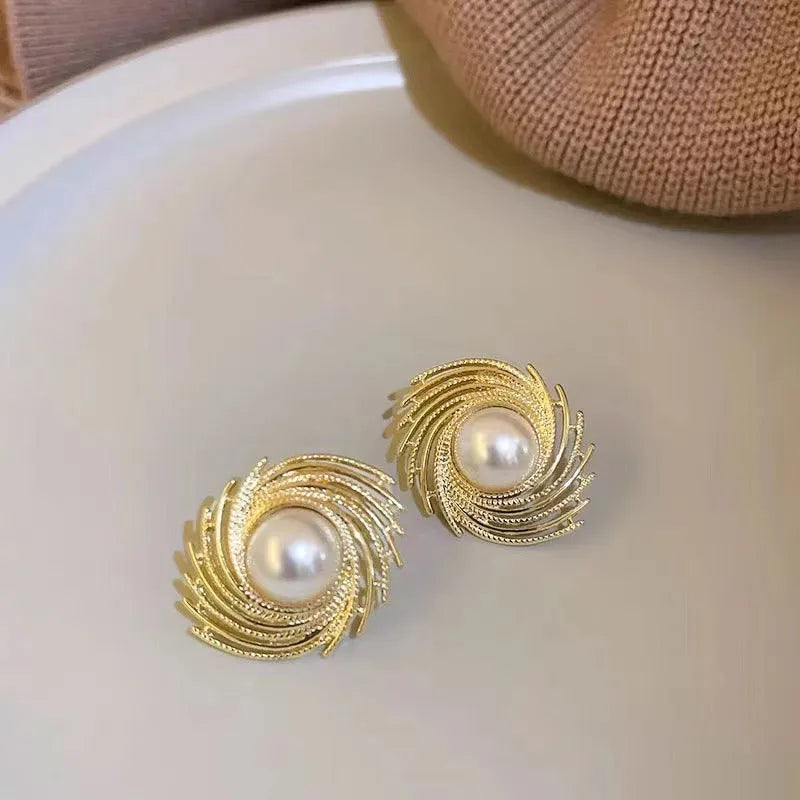Vintage pearl flower earrings with irregular design and electroplated alloy construction
