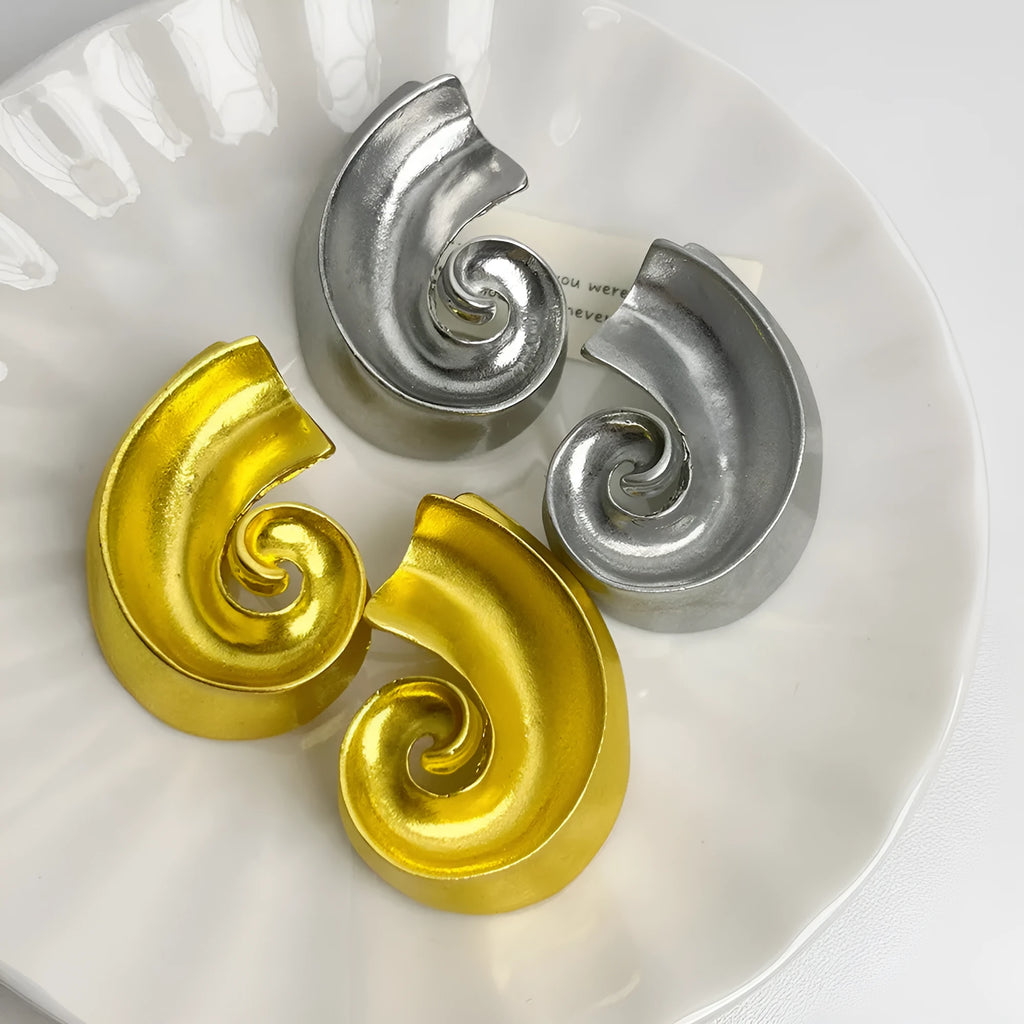 Geometric retro ear studs with 5cm size and electroplated gold or silver finish