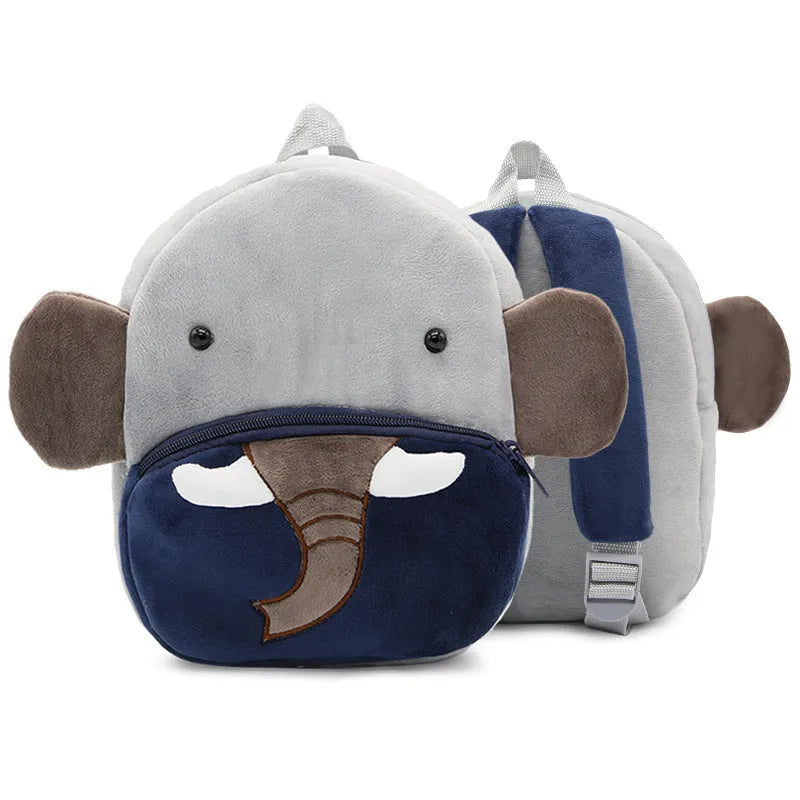Children's plush backpack in animal design with dimensions 26cm high by 24cm wide