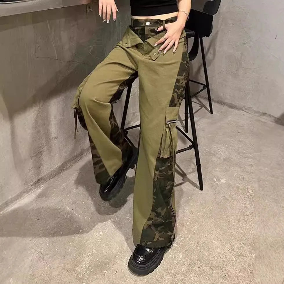 Retro high waist straight leg jeans in leopard print dark khaki with fake two-tone stitching detail