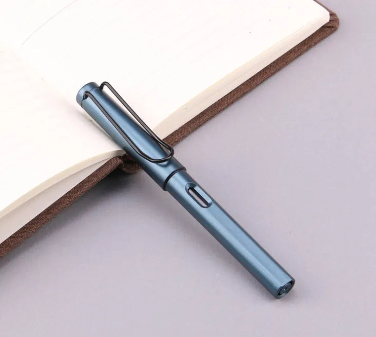 Frosted plastic fountain pen with 0.5mm and 0.38mm nib options in black and blue colours