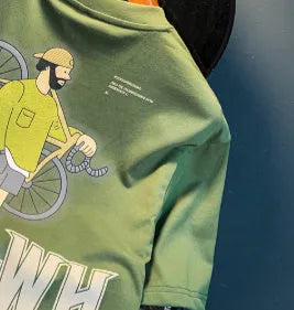 Green men's loose fit T-shirt with printed design on front, short sleeves